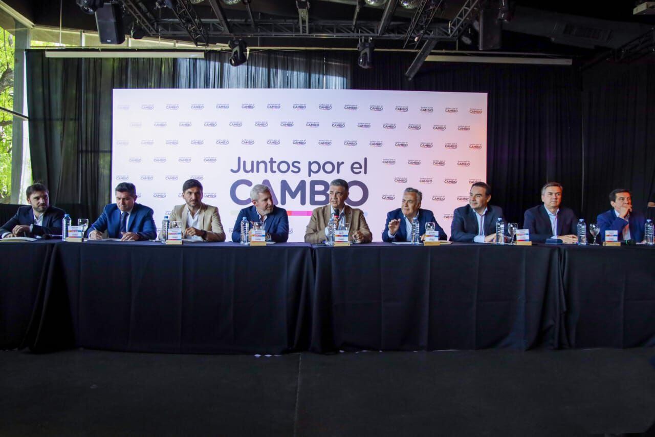 Juntos por el Cambio. reunión en Palermo