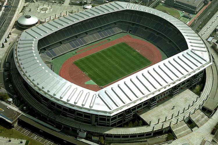 El estadio de Yokohama sorprende por su capacidad para albergar más de 72.000 espectadores. Allí se jugará la final del Mundial
