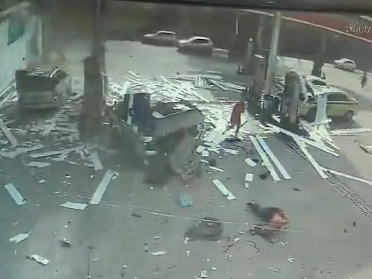 La impresionante explosión de un auto en una estación de servicio en Río de  Janeiro - Infobae