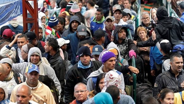 Miles de venezolanos buscan un futuro mejor en otros paÃ­ses (Reuters)