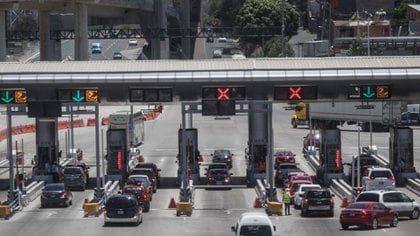 La disputa por el control de la caseta de peaje Ecatepec-Pirámides terminó en un tiroteo con dos heridos (Foto de Cuartoscuro)