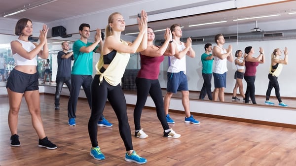 Practicar baile puede ayudar contra el deterioro cognitivo (Getty)