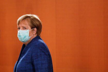 German Chancellor Angela Merkel attends the weekly cabinet meeting of the German government at the Chancellery in Berlin, Germany October 7, 2020. Markus Schreiber/Pool via REUTERS