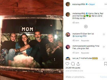 Los mensajes de Melanie Griffith en su cuenta de Instagram donde Antonio incluso abrazaba a su suegra cuando ellos ya estaban separados 
