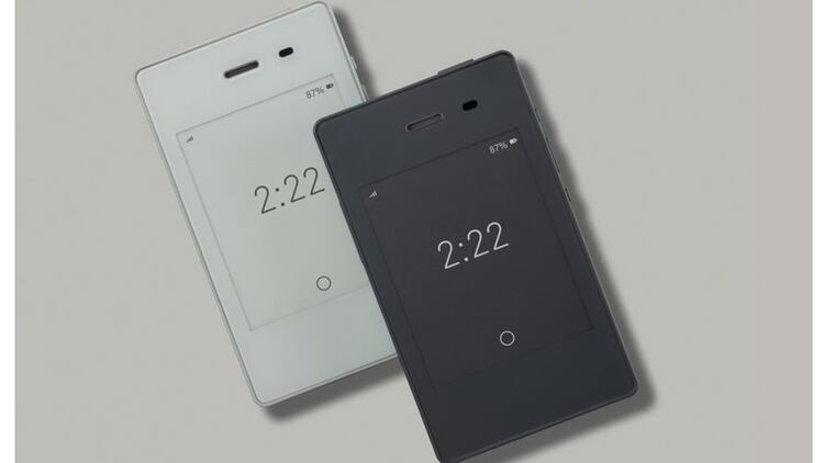El Light Phone 2 viene en dos colores tiene el tamaÃ±o de una tarjeta de crÃ©dito y pesa apenas 78 gramos (Light).