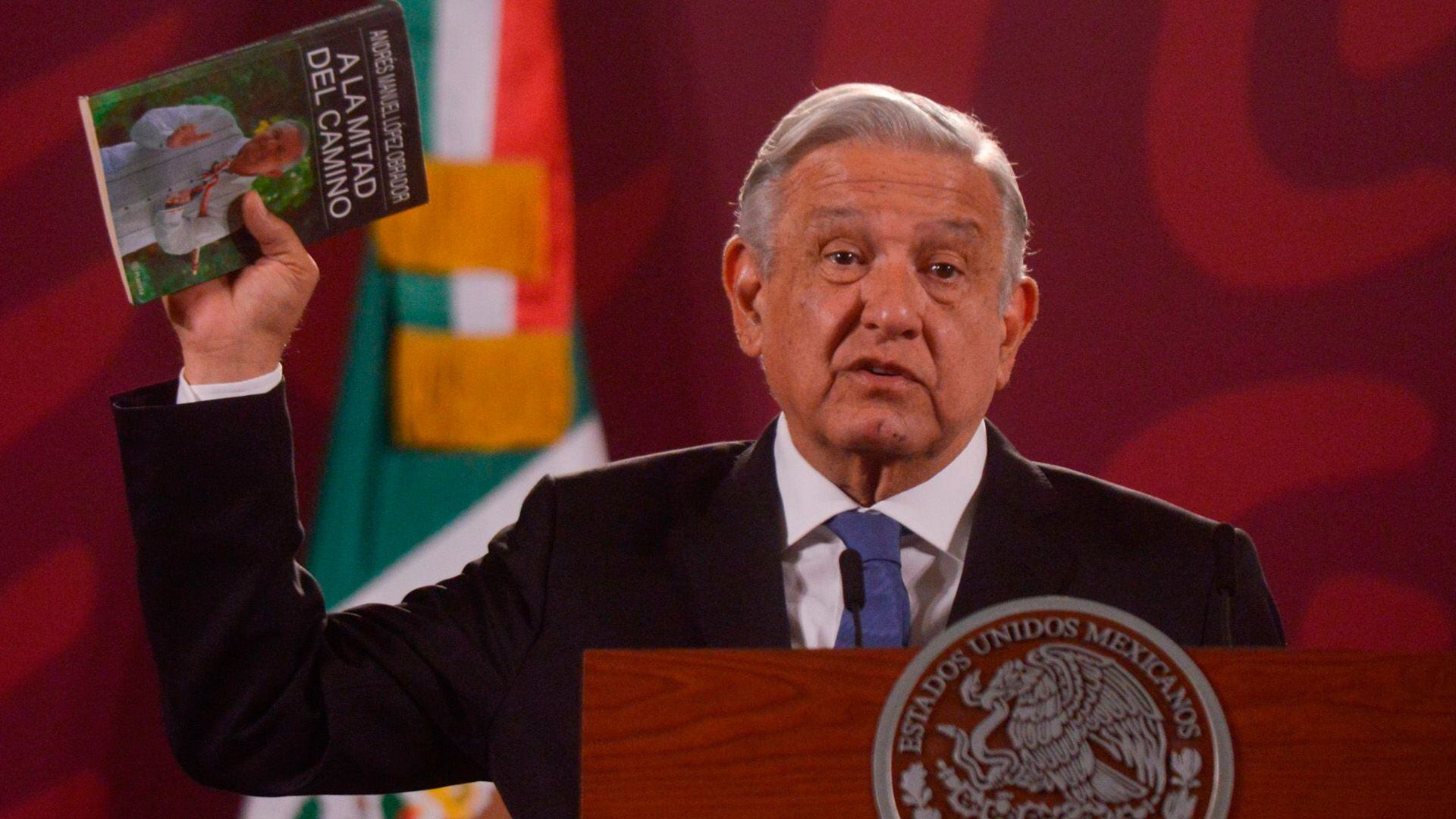López Obrador reveló cuándo se publicará su último libro: “Está dedicado a los jóvenes”