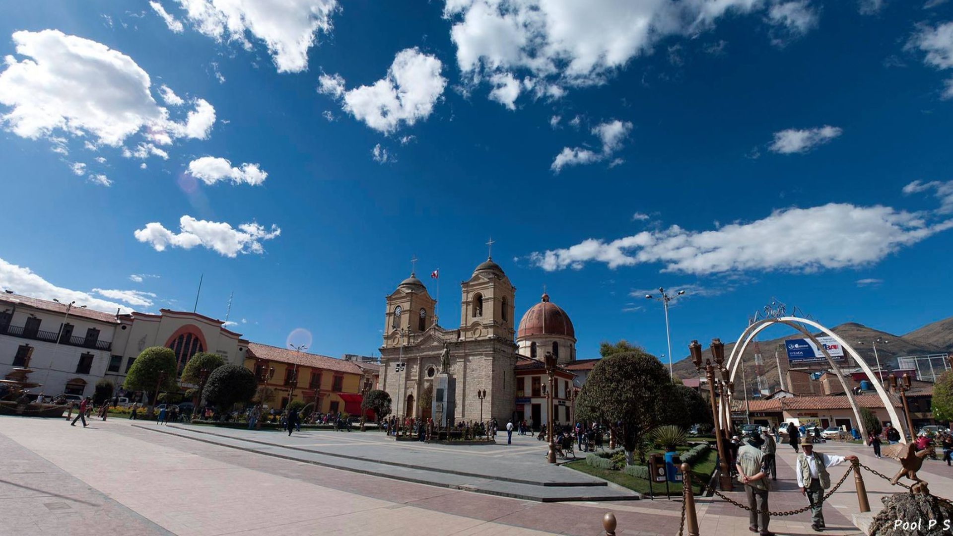 Vista panorámica de la Plaza Constitución, en Huancayo. (Jesushuaraz)
