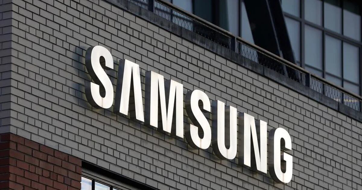 Profecía para el rescate de los mexicanos;  pide a Samsung que elimine el bloqueo de sus celulares