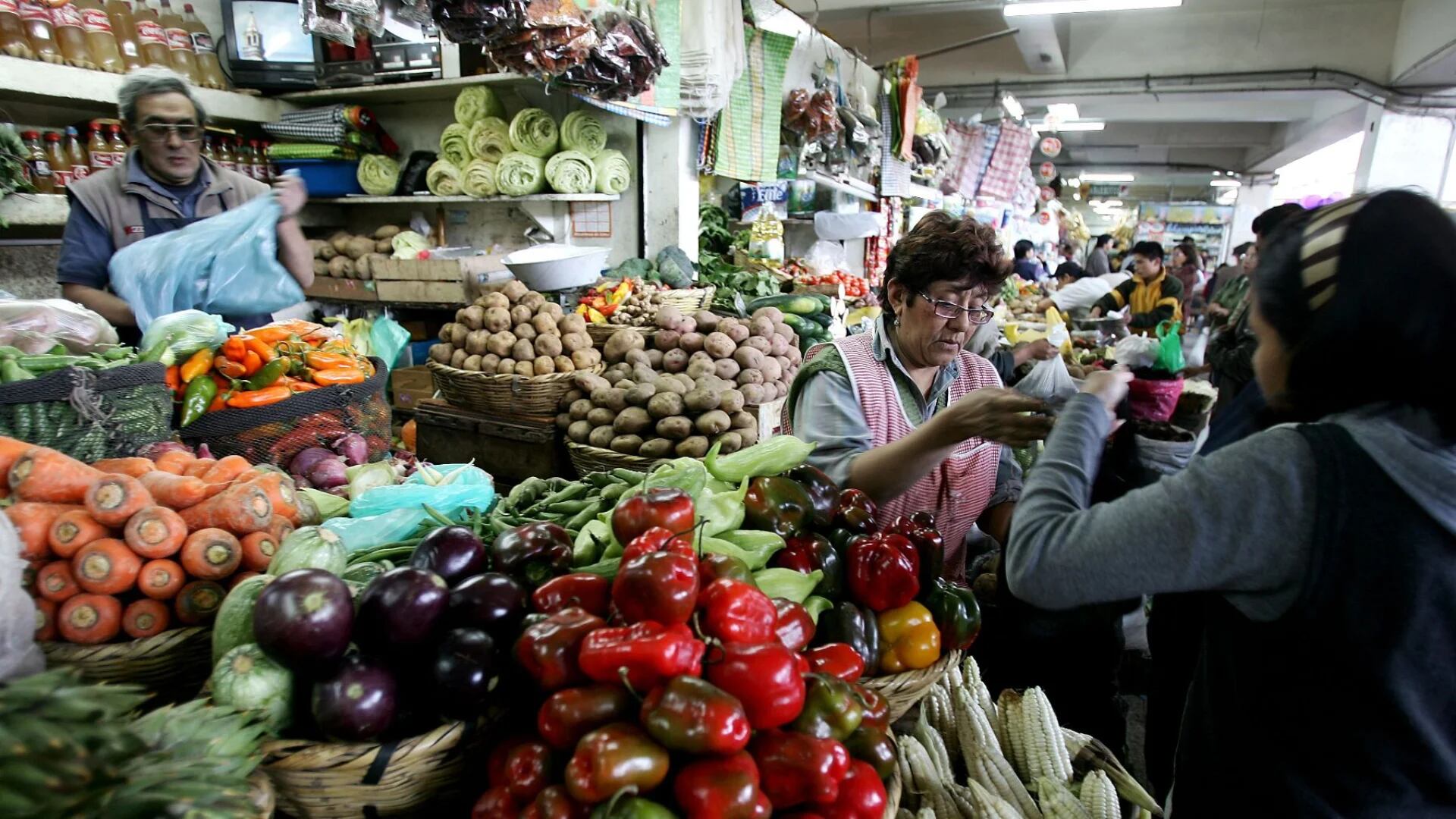 Inflación en Perú continúa en descenso: cae a 5,04%, la menor tasa en dos años