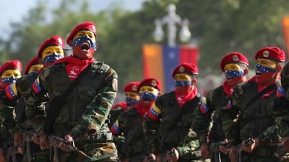 Militares venezolanos en un acto militar en Caracas