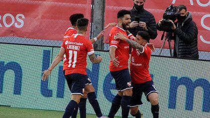 Los jugadores del Rojo celebran su gol ante Boca FOTO: JAVIER GONZALEZ TOLEDO \ AGENCIAS ARGRA