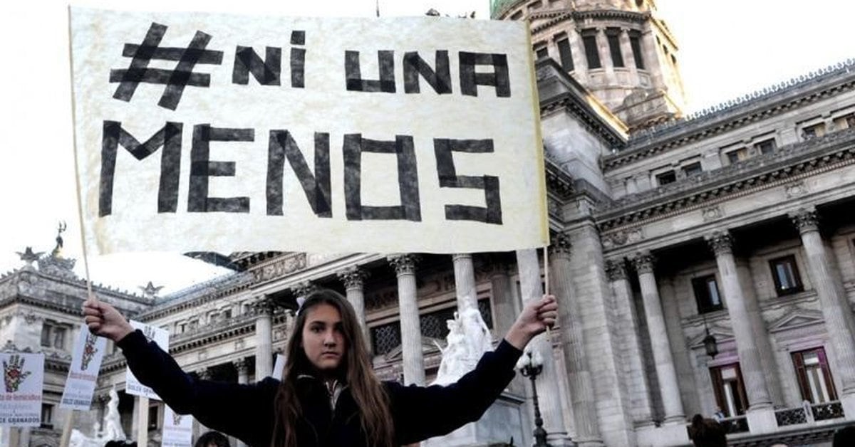 Argentina.- Thousands of people protest in front of the Courthouse of Buenos Aires against sexist violence