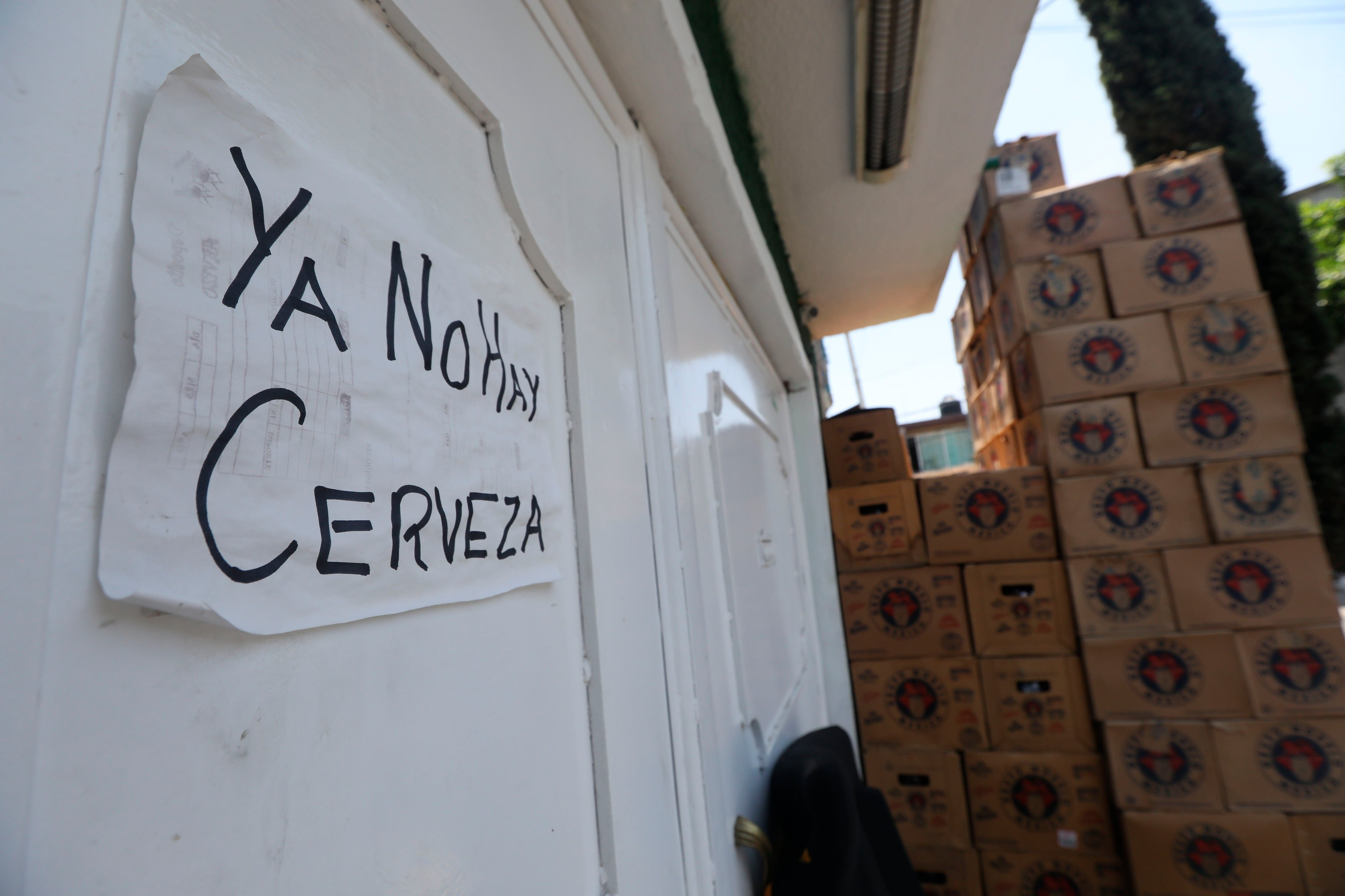 El funcionario comentó que la cerveza producida en México se terminó en un solo mes. (Foto: Sáshenka Gutiérrez/EFE)
