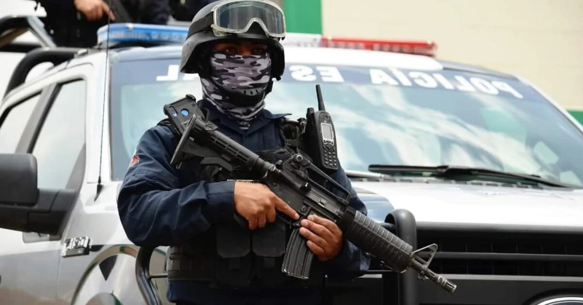 The Armed Command ambushed Zacatecas police as they headed for the funeral of a murdered element