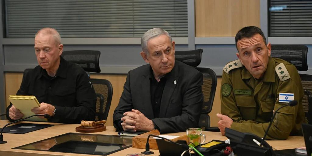 Israel evalúa una respuesta después de la exitosa defensa liderada por Estados Unidos contra el bombardeo iraní