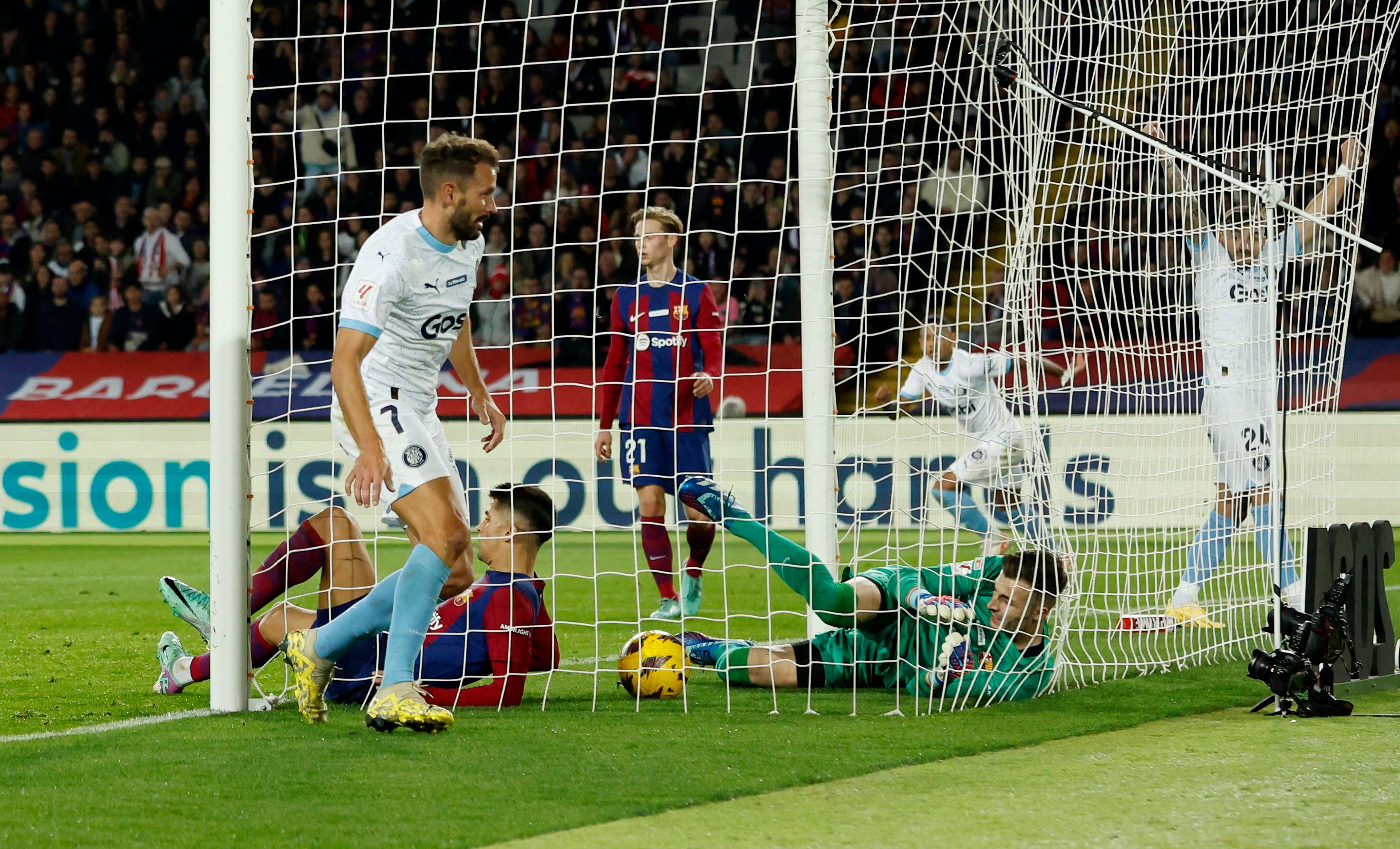 Stuani tras cerrar el partido (REUTERS/Albert Gea)