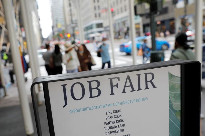 La tasa de desempleo en Estados Unidos subió tres décimas en agosto y se situó en el 3,8 % (REUTERS/Andrew Kelly/Archivo)