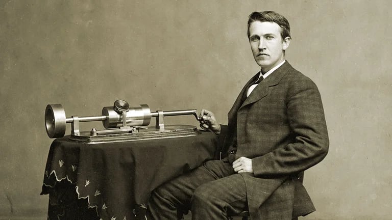 Thomas Edison, el genio de los 1093 inventos que revolucionó la vida cotidiana y la gran crueldad que ayudó a cometer DFKTMP5AV5DJVLWOZBT6EOYSOM
