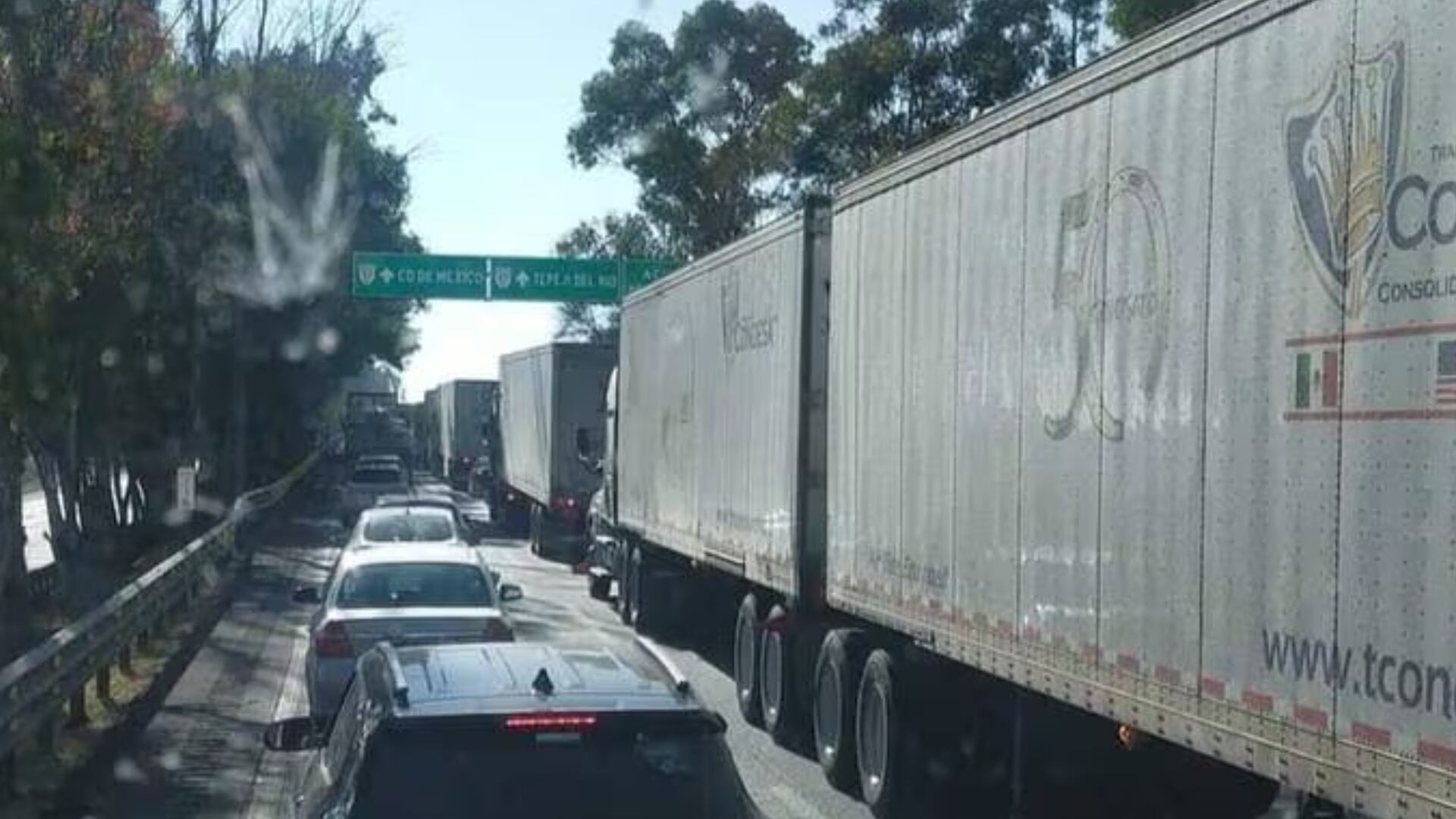 Se registra accidente en la México-Querétaro
