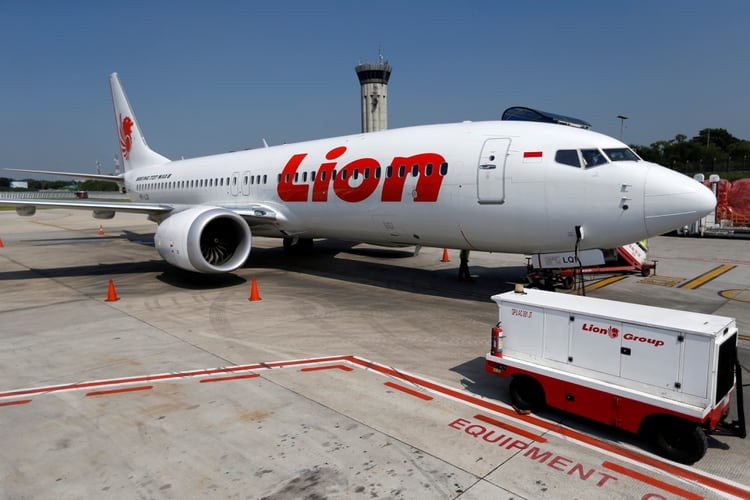 Se cree que las causas de la tragedia del vuelo de Ethiopian Airlines son similares a las que provocaron la caída del 737-MAX de Lion Air en Indonesia en octubre (Reuters)