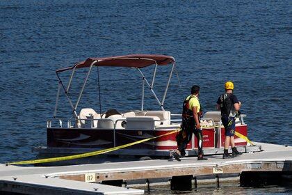 Naya Rivera se ahogó en el lago Piru. Su hijo Josey, de 4 años, fue recatado sano y salvo en el bote que había alquilado la actriz. Los equipos de búsqueda aún no lograron encontrar el cuerpo de Rivera (REUTERS)