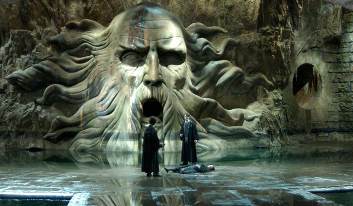 La Cámara de los Secretos en la saga de Harry Potter es un lugar oculto dentro del Colegio Hogwarts de Magia y Hechicería.