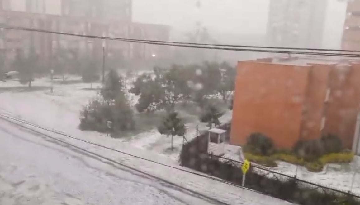 Tremenda granizada en Bogotá afectó varias localidades: video