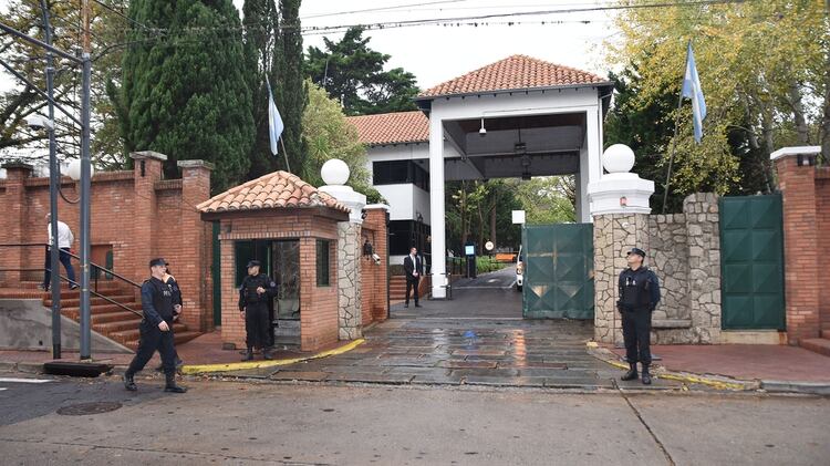 El presidente Macri se reunirá a las 11.30 con Pichetto en Olivos