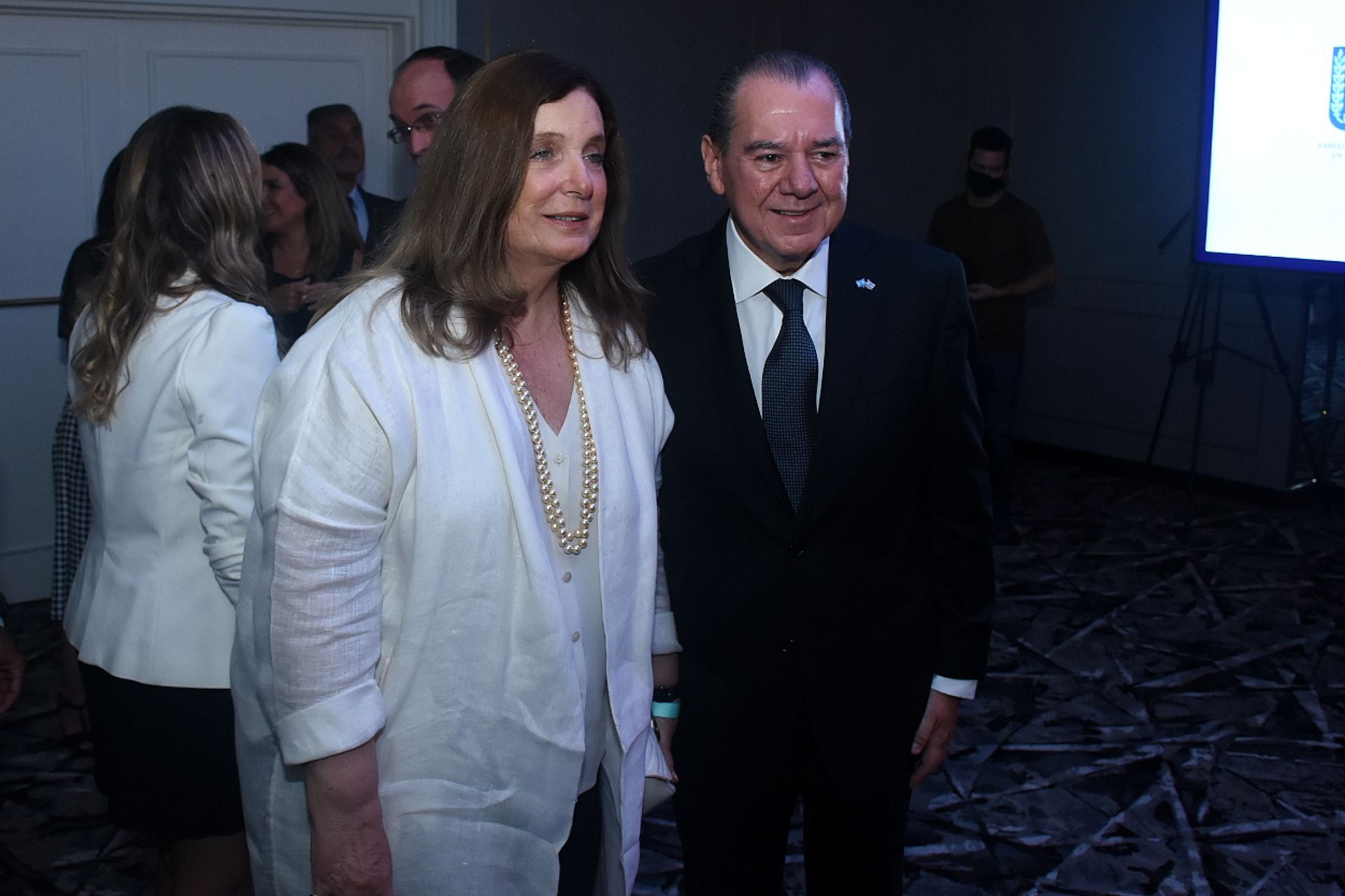 Welcome to Gideon Sa'ar/ Hotel Emperador 3