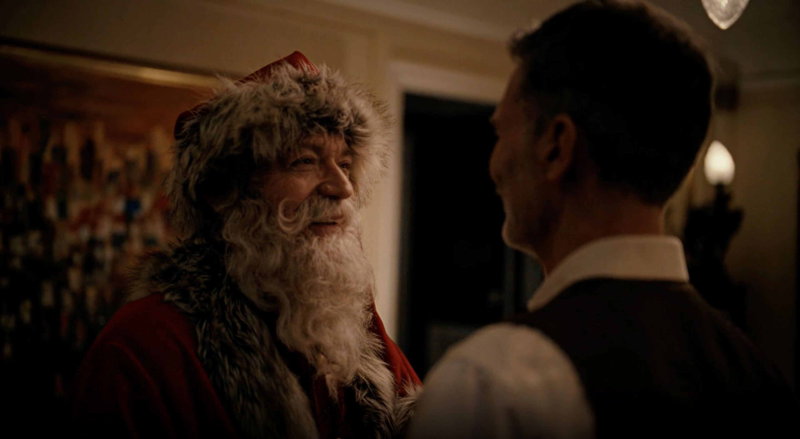 Uno de los cuadros del corto publicitario de Posten, el correo noruego, que muestra a Papá Noel inclusivo, en una relación homosexual (Tim Lorenzen/Handout via REUTERS)