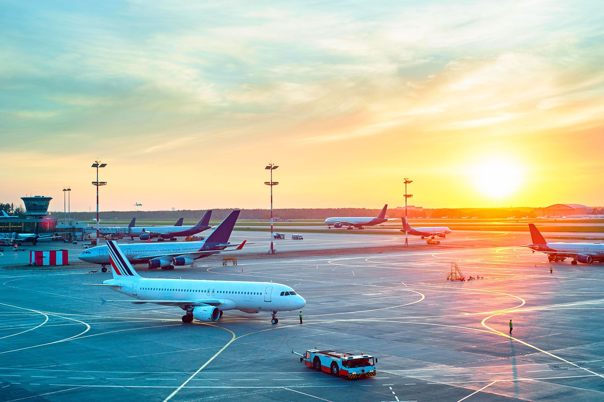 Los aeropuertos. Es importante chequear donde se llega y de dónde sale el avión. Eso muchas veces abarata costos (Shutterstock)