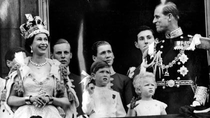 La coronación de Isabel II que tenía 27 años cuando llegó al trono el 2 de junio de 1953