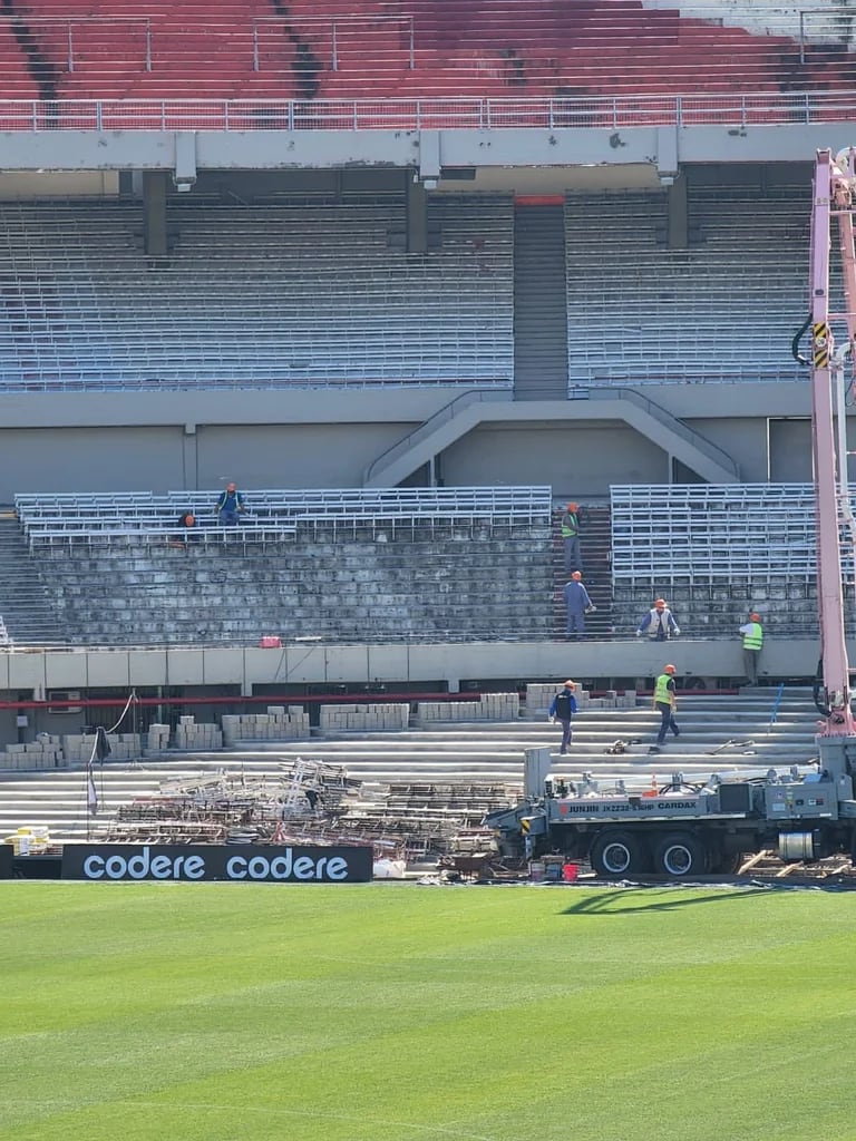 “¿4 bandejas? 4 bandejas”: la impactante foto que publicó River Plate sobre las obras en el estadio Monumental