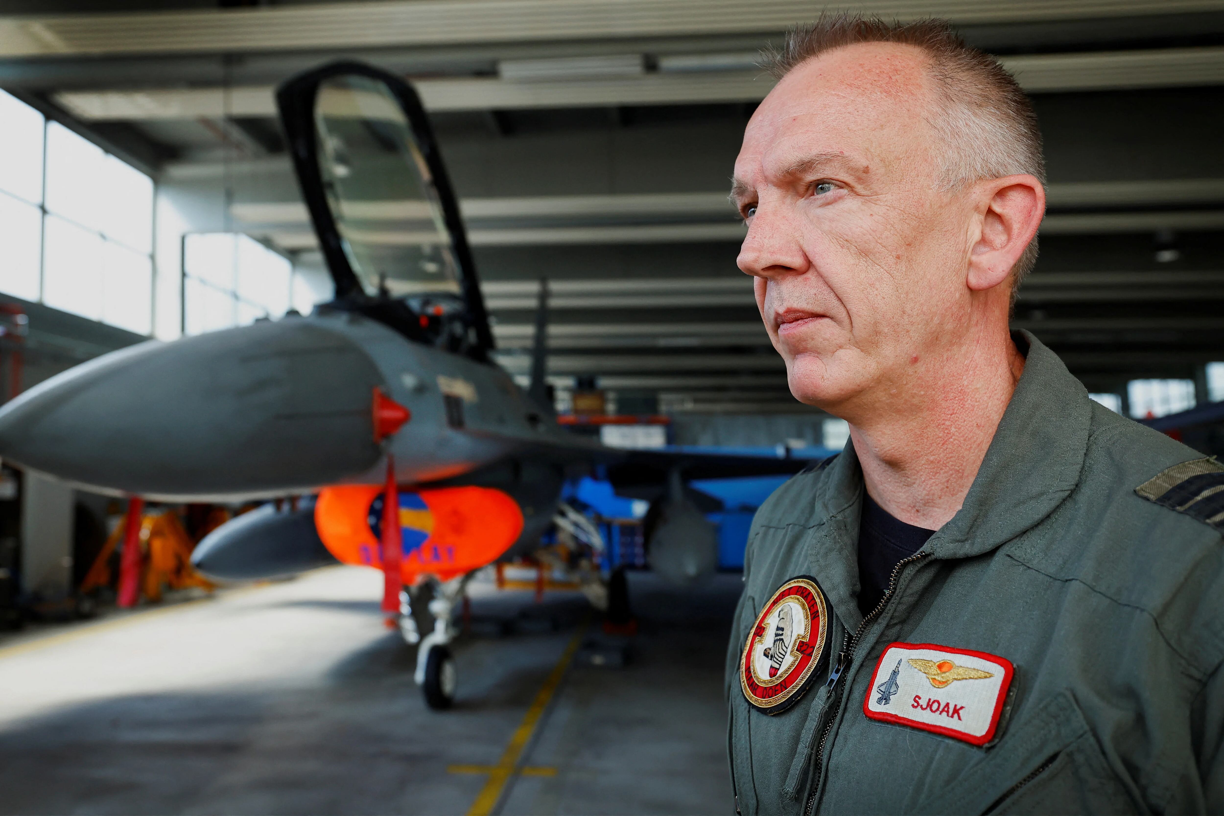 El piloto Laurens-Jan Vijge será uno de los que impartirá el entrenamiento a los ucranianos (Reuters)