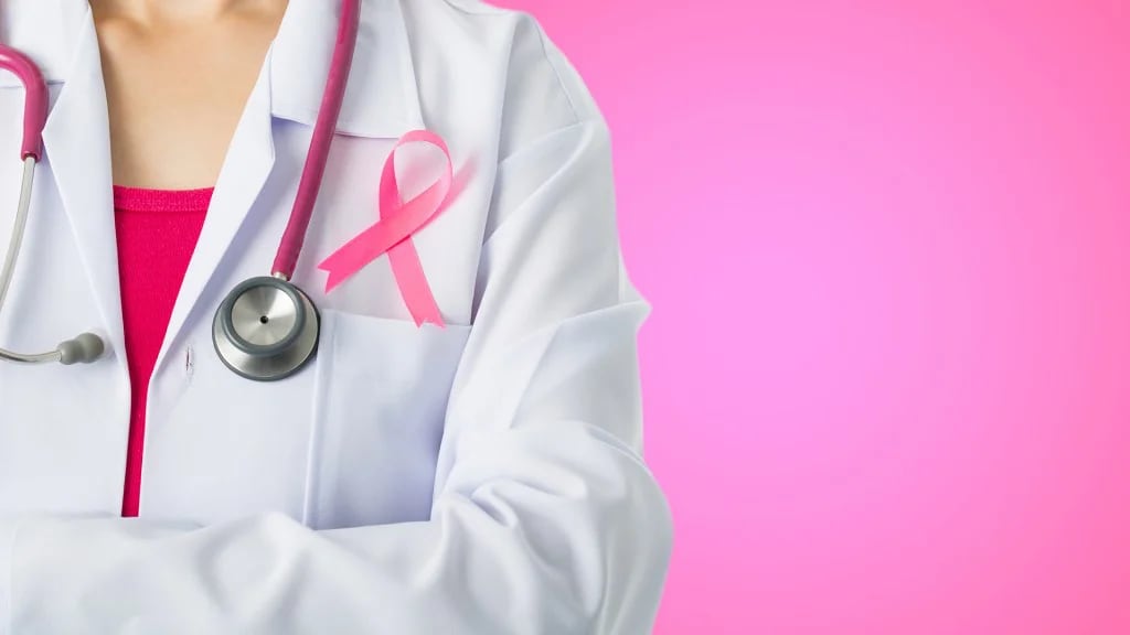 El control ginecológico + mamografía no pueden faltar en la rutina anual de la mujer (Shutterstock)