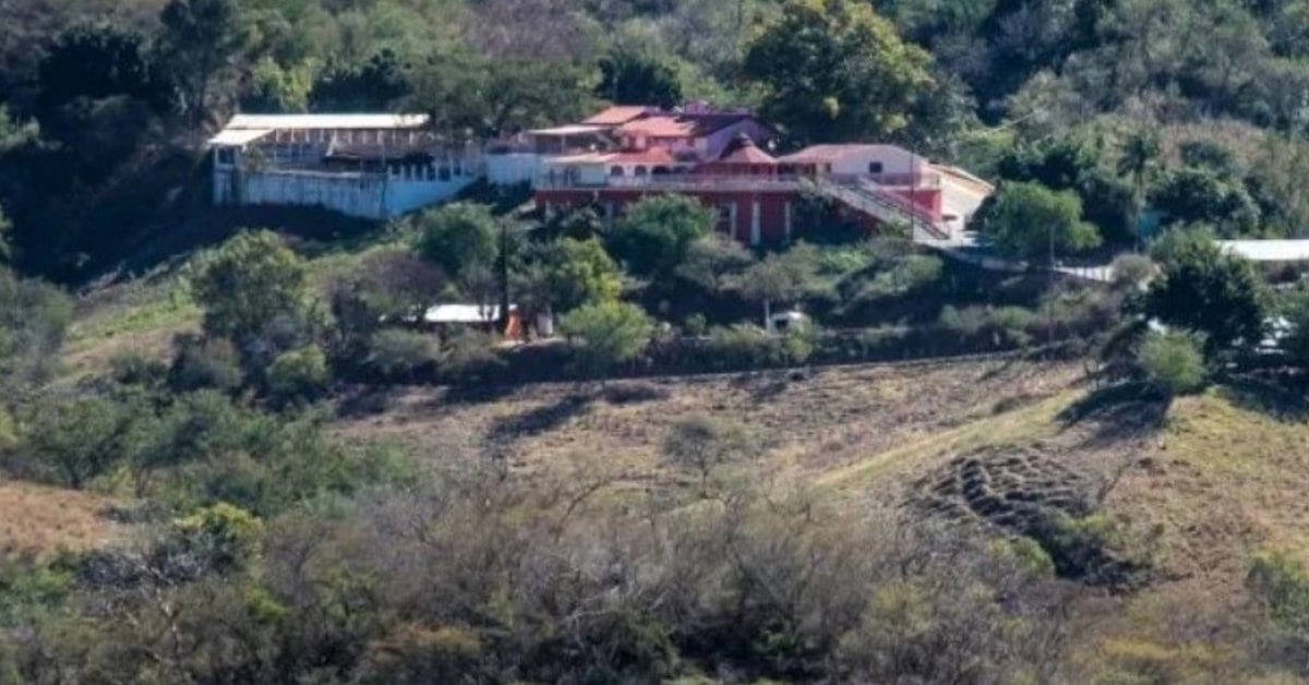 An action in the “cuna de los narcos”: the impressive house that the “Chapo” builds on his mother