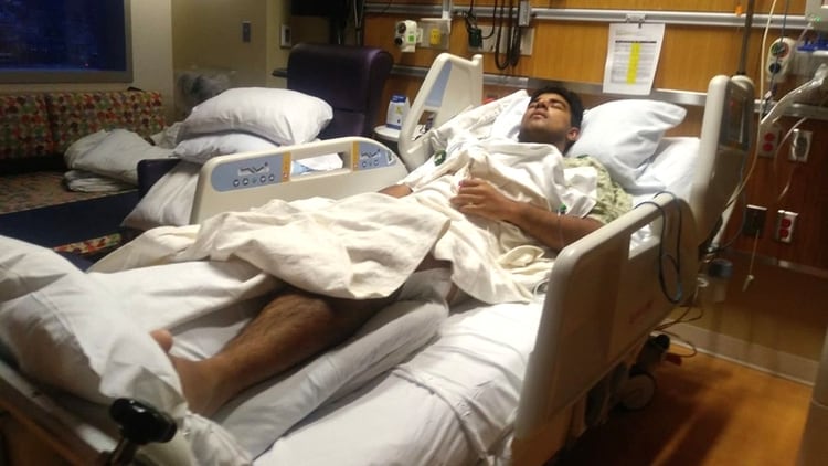 Gurbaz Singh recuperándose en el hospital (GoFundMe)