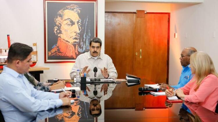 Desde el 16 de marzo, Maduro dejó la oficia presidencial de Miraflores (Twitter: @NicolasMaduro)