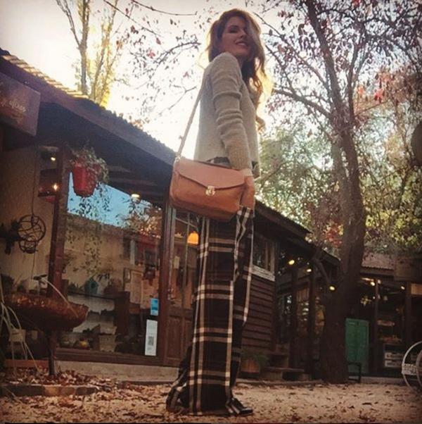 El estilo de Isabel Macedo se tornó más conservador y clásico aunque siempre sexy (Instagram Isabel Macedo)