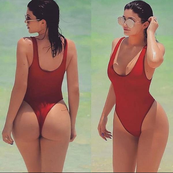 Kylie Jenner es una de las fanáticas de esta moda donde puede adopta una versión super sexy con cola less