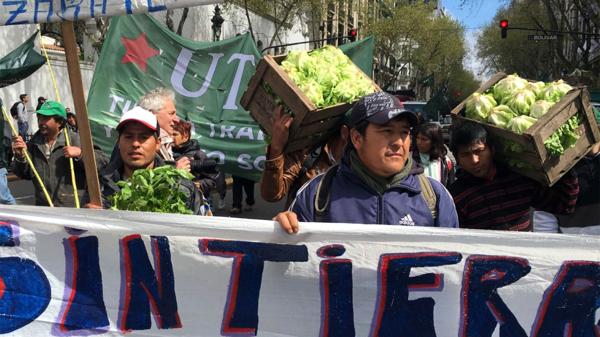 Los trabajadores agropecuarios se manifestaron en la Plaza de Mayo (@prensacetep)