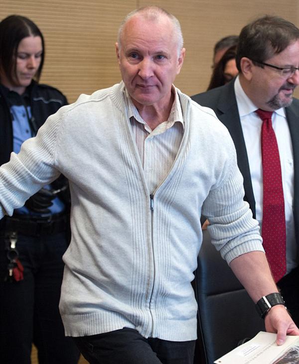 Guenzel dijo que Stempniewicz se suicidó. “No soy un asesino”, dijo ante el jurado
