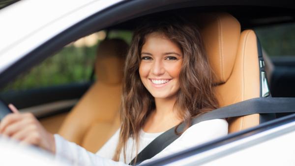 Un estudio de CESVI determinó que las mujeres producen menos accidentes que los hombres (Shutterstock)