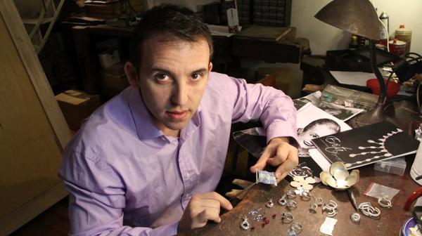 Toledo pasó de ser un orfebre a un artista que, mediante el metal, crea obras de gran envergadura