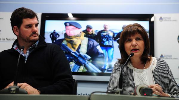 Conferencia de prensa de Eugenio Burzaco y Patricia Bullrich tras el arresto de Ibar Pérez Corradi (Télam)