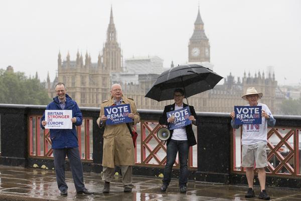 Manifestantes a favor del “Remain” en el histórico referendo británico