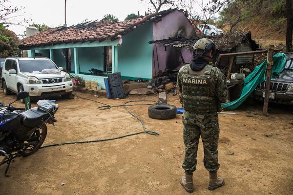 En el minúsculo poblado de La Tuna, en Sinaloa, un grupo armado atacó la vivienda de la madre de “El Chapo” Guzmán. Fue la manifestación más certera de una declaración de guerra, una que recién comienza