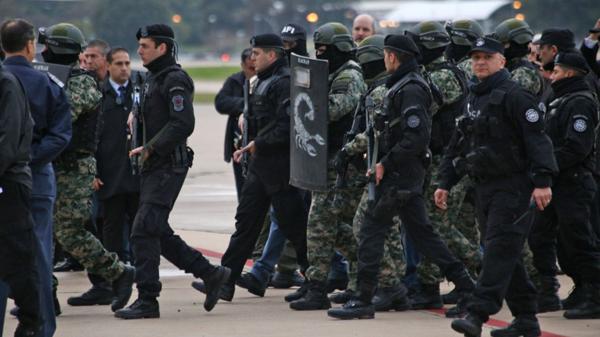 Ibar Pérez Corradi llegó ayer al país en medio de un inmenso operativo de seguridad para evitar que esté en riesgo su vida. (Infobae)