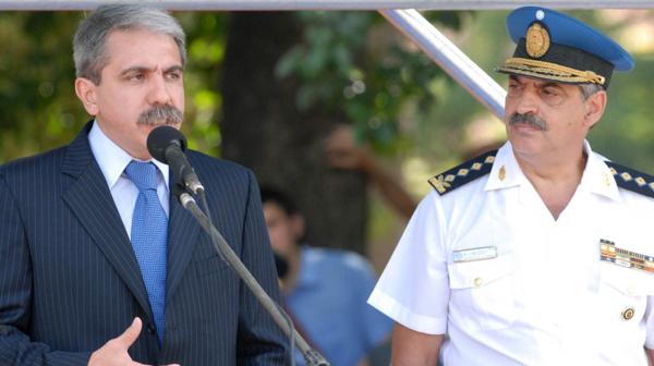 Aníbal Fernández y Néstor Valleca, dos de los nombres que podría mencionar Ibar Pérez Corradi como “La Morsa”. (Télam)