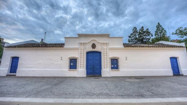 Así luce fachada actual de la Casa de Tucumán (Shutterstock)